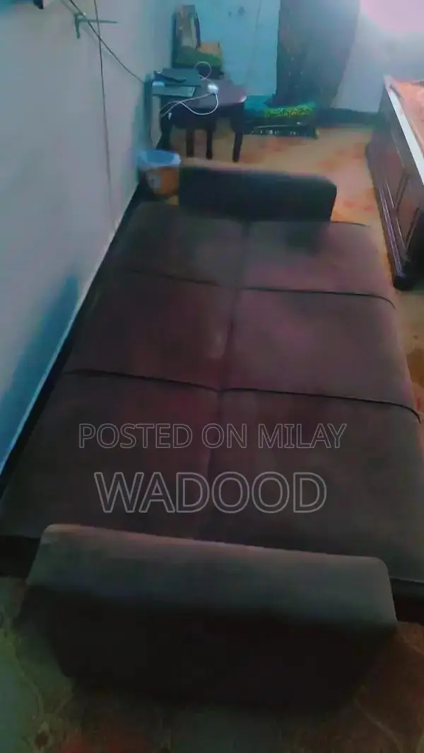 Modern 6-Seat Dining Table Set with Glass Top and Wooden Base