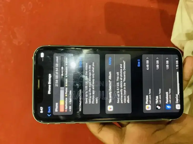 Apple Smartphone 64GB Storage Excellent Condition