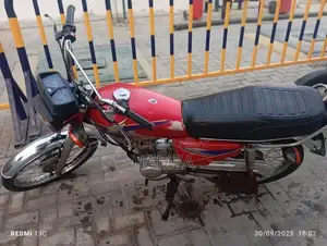 Photo - Classic Honda CG 125 Motorcycle from 1995