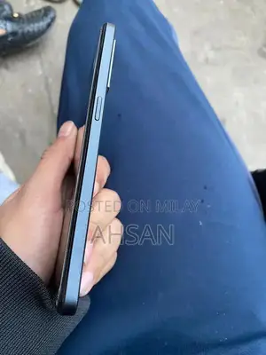 Oppo F21 Pro Dual SIM Smartphone with In-Display Fingerprint