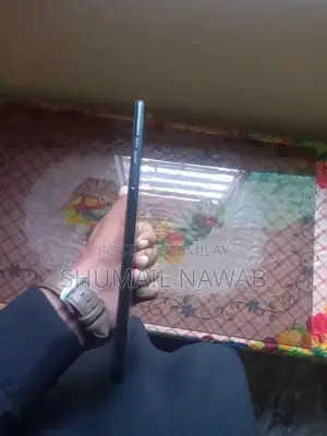 Samsung Mobile Device with Slight Panel Damage