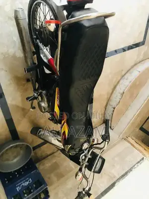 CD 70 Motorcycle - Classic Two-Wheeler Model