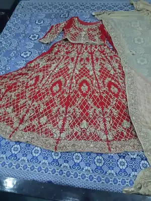 Elegant Handmade Bridal Lahnga in 10x10 Size