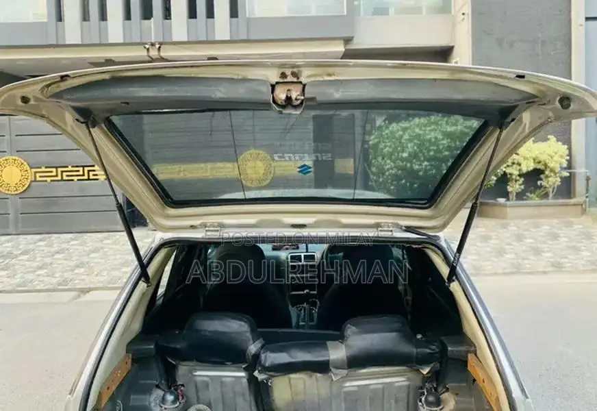 Suzuki Cultus 2008 Compact Sedan - Reliable Urban Vehicle