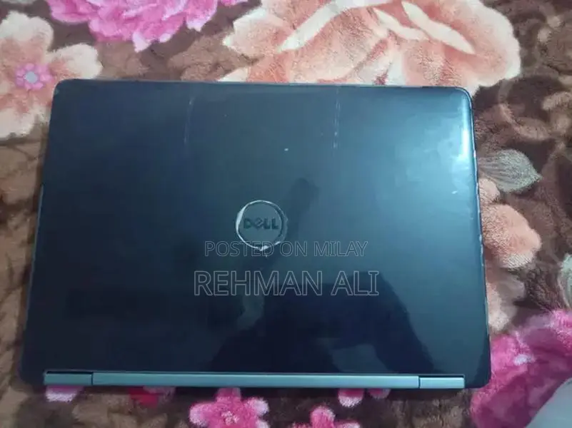 Dell Laptop Core i7 6th Gen 8GB RAM Fingerprint Reader