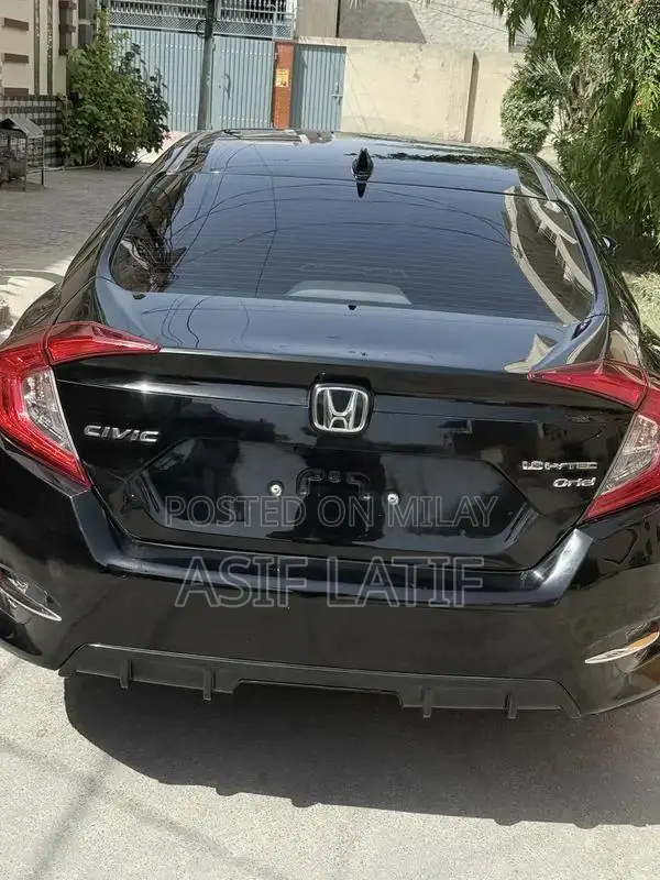 Honda Civic Oriel Sedan - 1.8L i-VTEC CVT Transmission