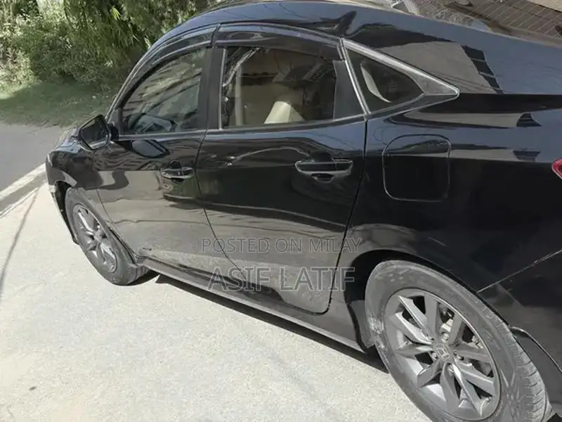 Honda Civic Oriel Sedan - 1.8L i-VTEC CVT Transmission