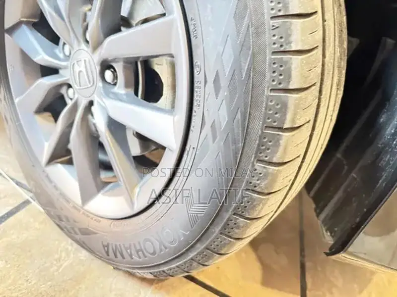 Honda Civic Oriel Sedan - 1.8L i-VTEC CVT Transmission