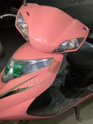 United Scooty 100 CC Petrol Scooter with Self Start