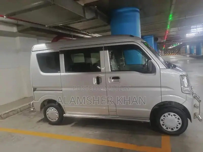 Nissan Clippers Multi-Door Vehicle