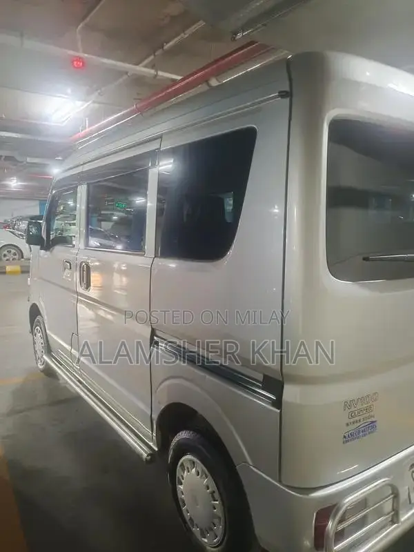 Nissan Clippers Multi-Door Vehicle