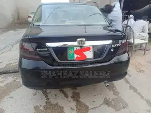 Honda City IDSI Sedan - Reliable Family Compact Car