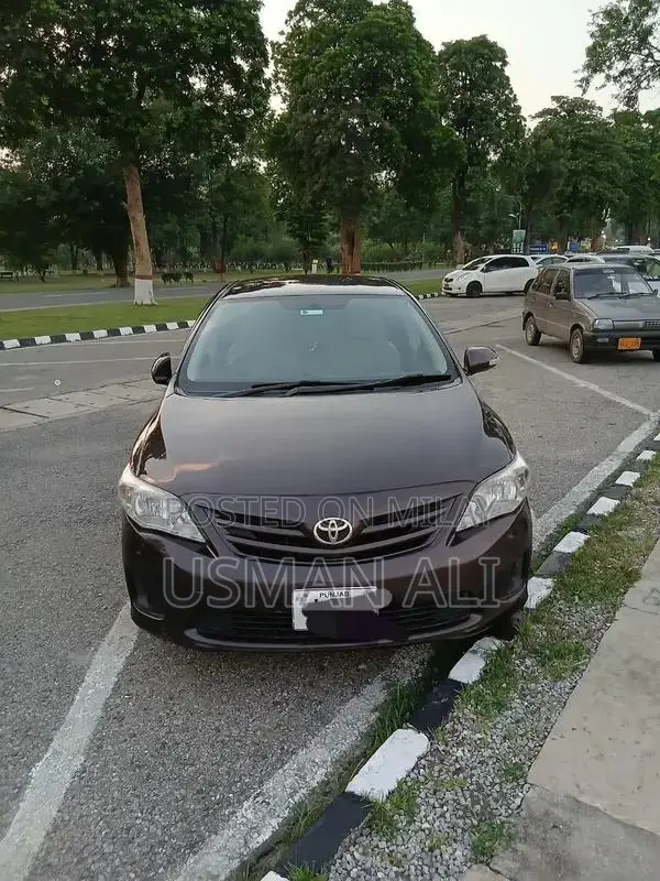Toyota Corolla XLI 2013 Sedan Sedan Reliable Sedan