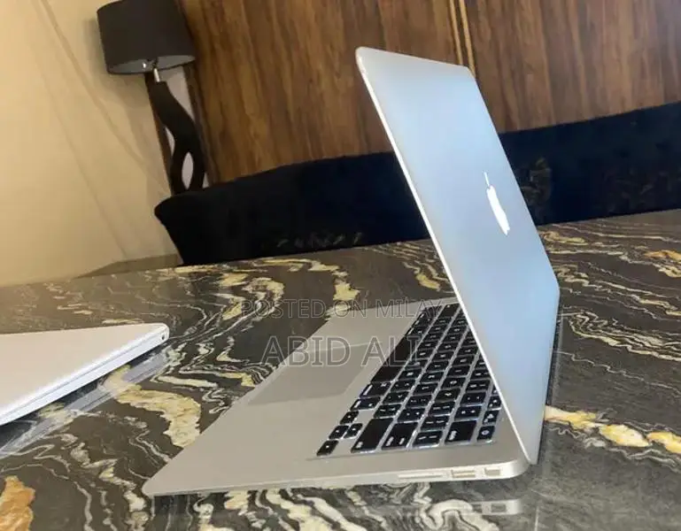 MacBook Air Core i7 Laptop with High Performance