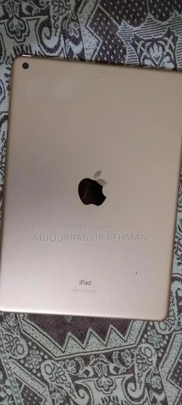 Apple iPad 7th Generation Tablet - Golden 32GB