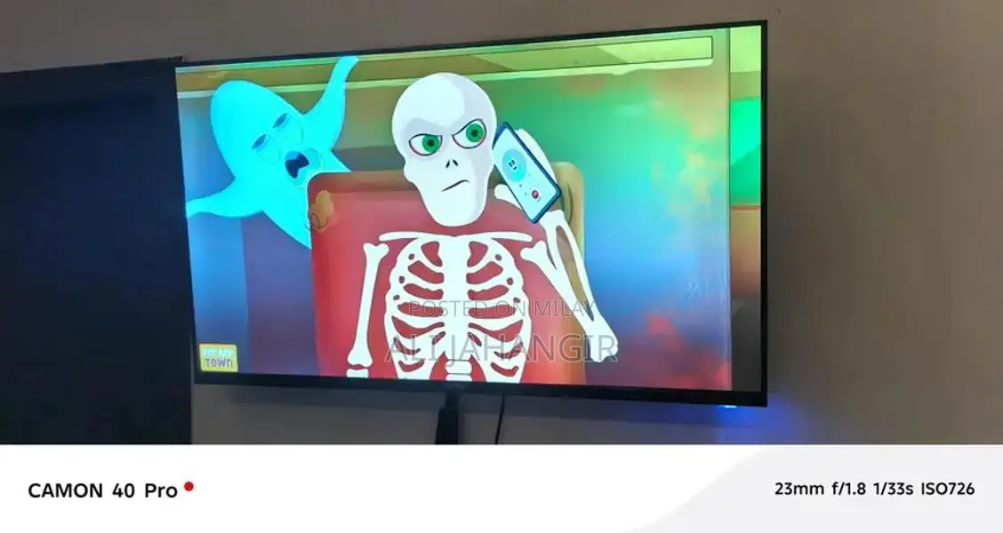 Android LED TV 42-inch & Computer Monitor 24-inch 4K HD