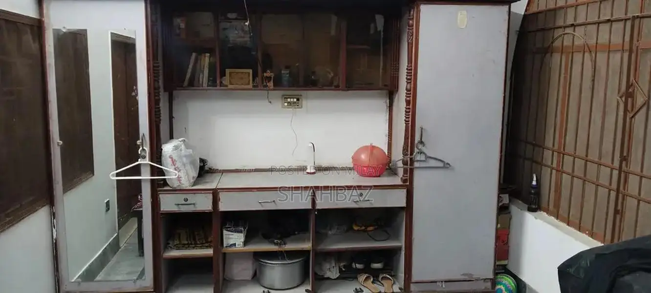 2-Door Wardrobe with Dividers and Mirrors