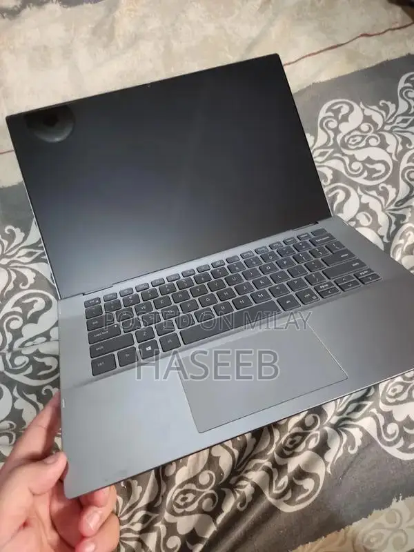 Dell Inspiron 5400 2-in-1 Convertible Laptop