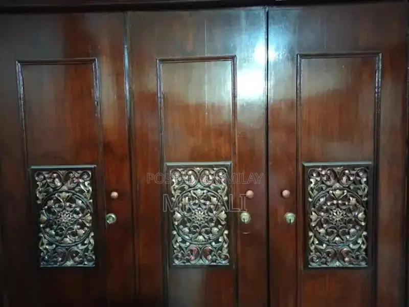 Classic 6-Piece Wooden Bedroom Furniture Set