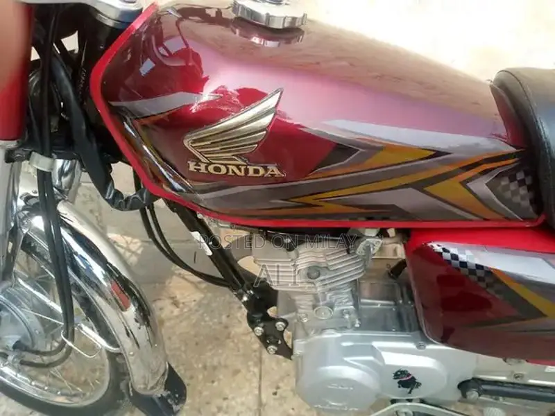 Honda Motorcycle 125cc Single Cylinder Bike