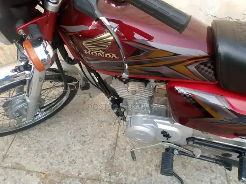 Honda Motorcycle 125cc Single Cylinder Bike