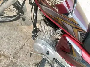 Honda Motorcycle 125cc Single Cylinder Bike