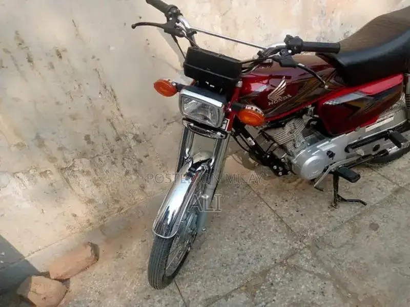 Honda Motorcycle 125cc Single Cylinder Bike
