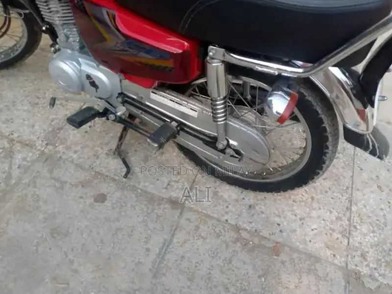Honda Motorcycle 125cc Single Cylinder Bike