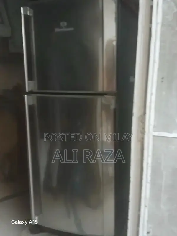 Dawlance Full Size Refrigerator - Energy Efficient Cooling Solution