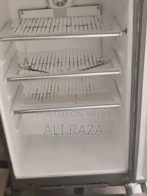 Dawlance Full Size Refrigerator - Energy Efficient Cooling Solution