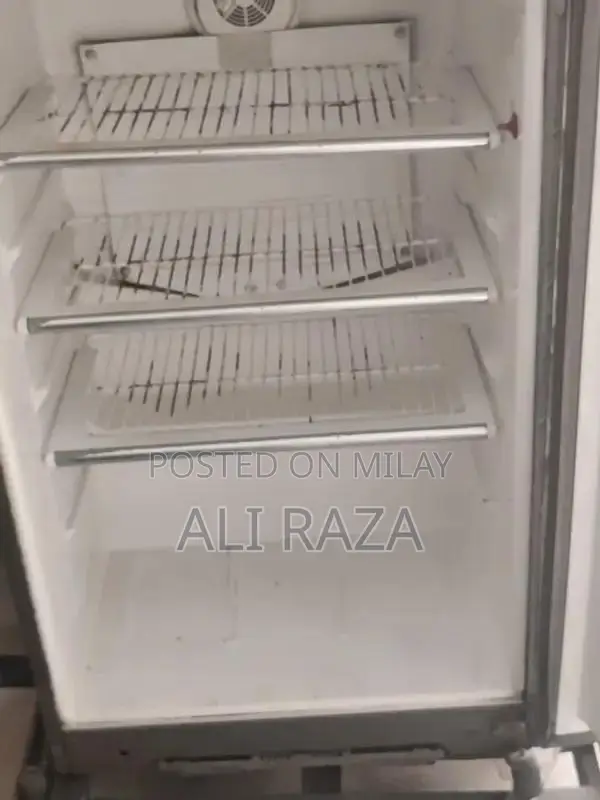 Dawlance Full Size Refrigerator - Energy Efficient Cooling Solution