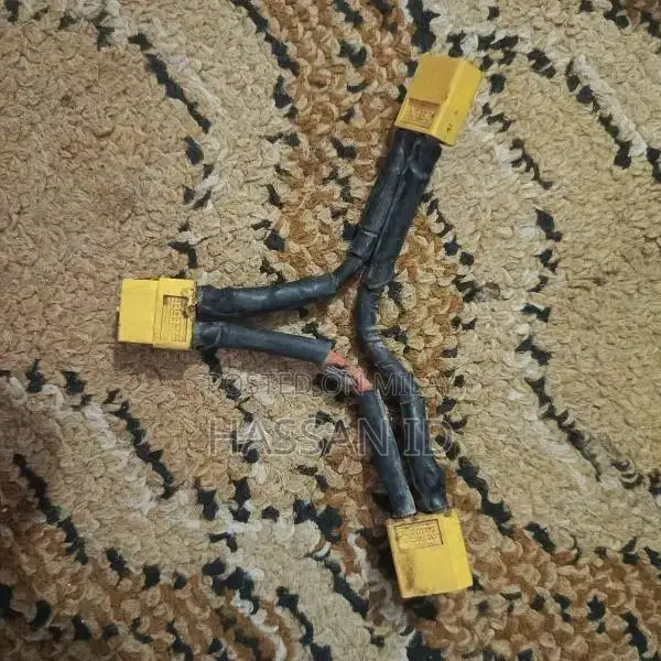 LiPo Battery with Separate Connector in Fair Condition