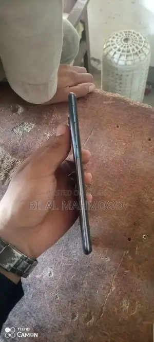 OPPO Slim Smartphone with Modern Features