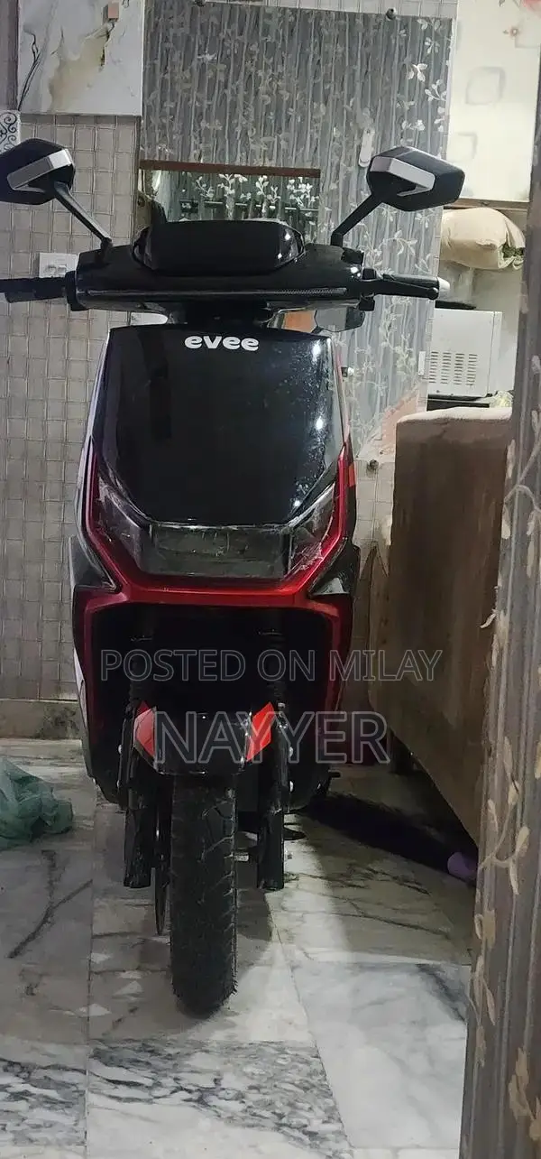 Evee Gen Z Electric Vehicle - Nearly New Condition