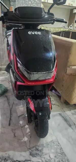 Evee Gen Z Electric Vehicle - Nearly New Condition