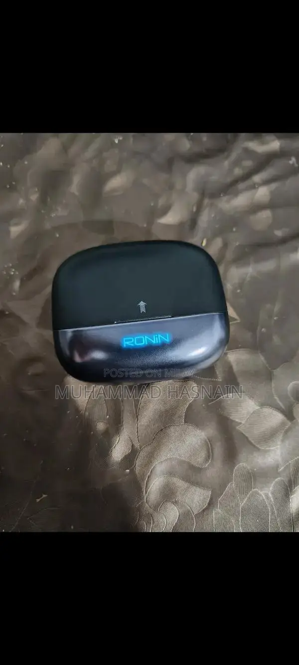 Ronin Vox Wireless Earbuds with Impressive Bass Performance