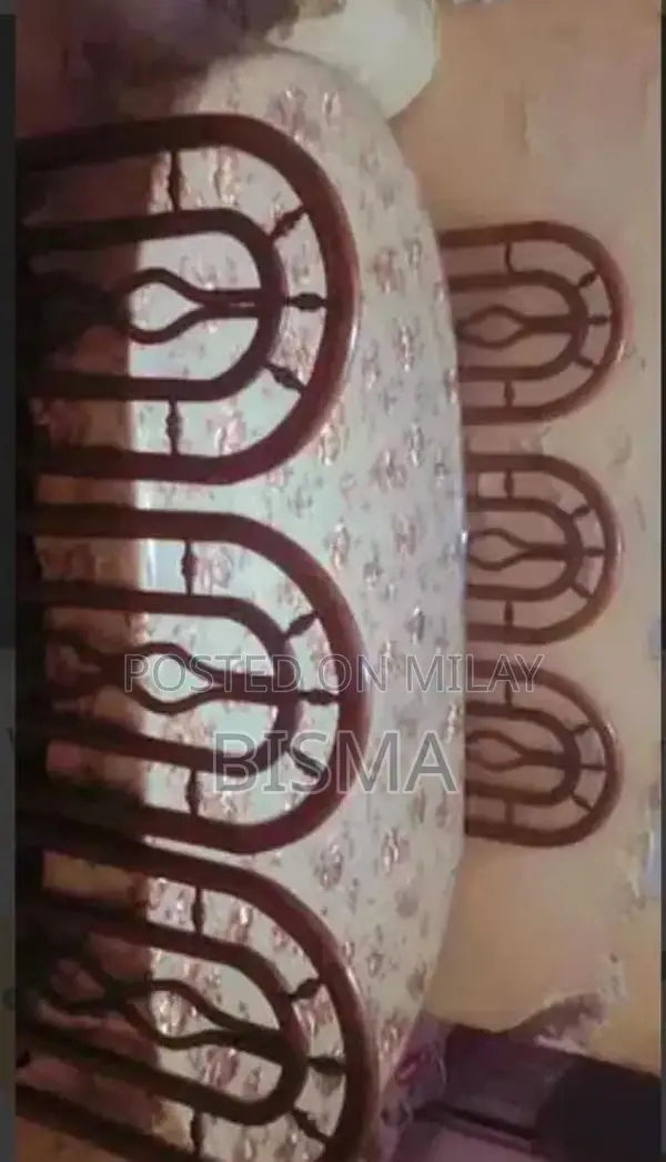 Wooden 6-Seater Oval Dining Table with Removable Seats and Top