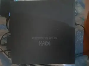 Photo - Dell Desktop PC Core i5 6th Gen with AMD Graphics