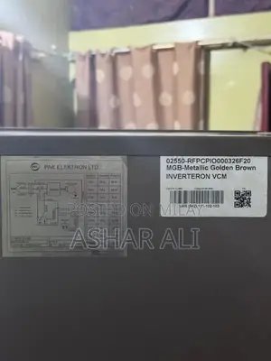 Large Pel Refrigerator in Excellent Condition