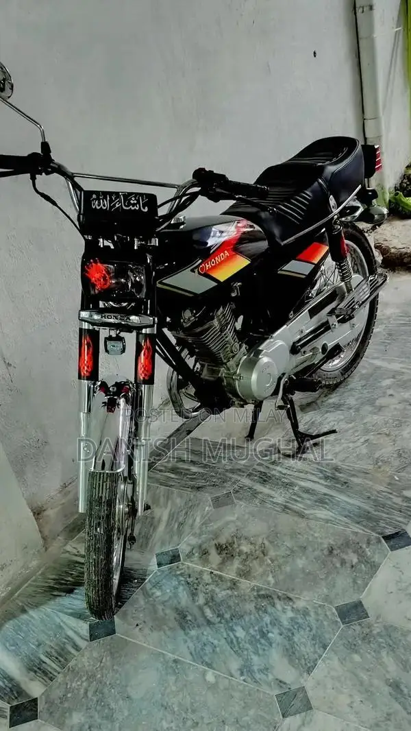2014 Bike in Excellent Condition - Red Color