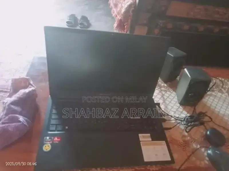 Asus VivoBook Laptop - Ultra-Portable Slim Design