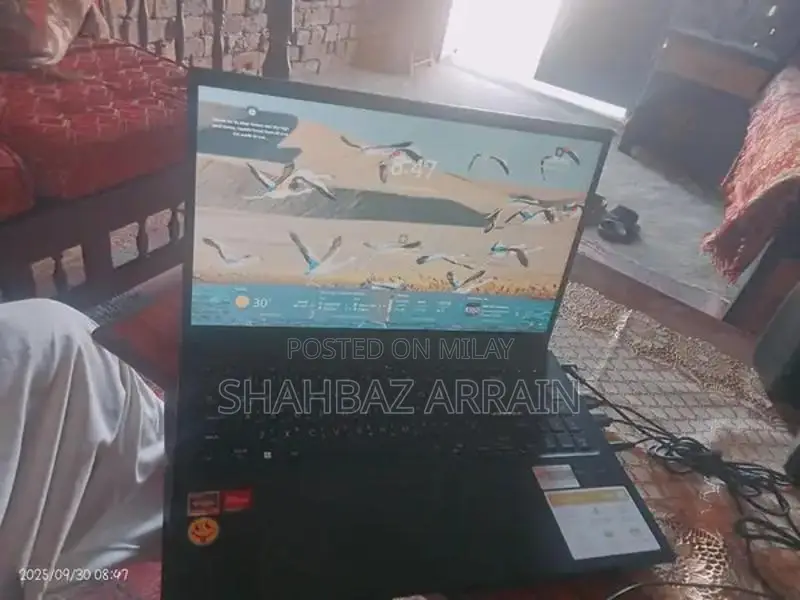 Asus VivoBook Laptop - Ultra-Portable Slim Design