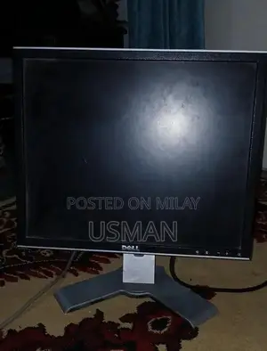 Photo - Dell Moveable Display Monitor with Keyboard Gift