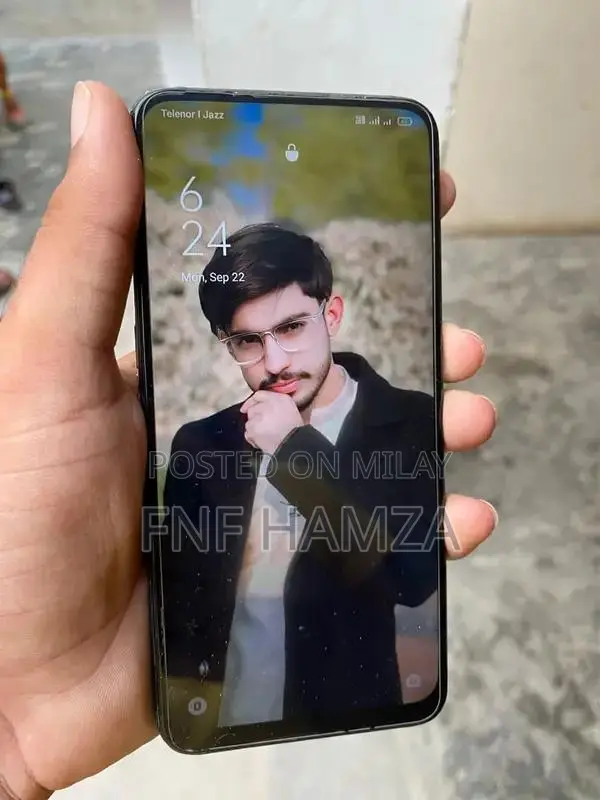 Oppo Reno 2F Smartphone with Pop-Up Camera and Large Storage