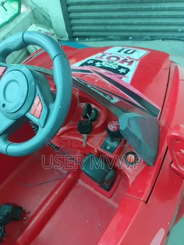 Kids Electric Ride-On Car with Good Battery Performance