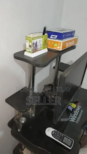 Compact Computer Table in Excellent Condition