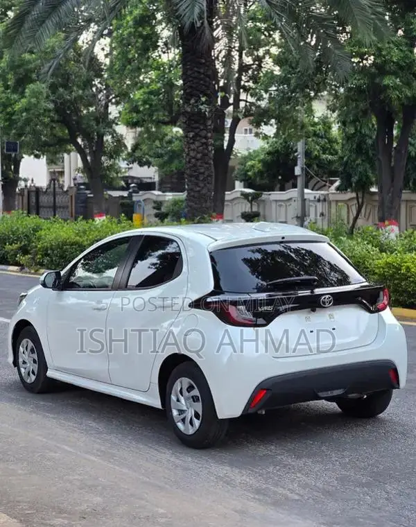 Toyota Yaris Hatchback X Package White Interior