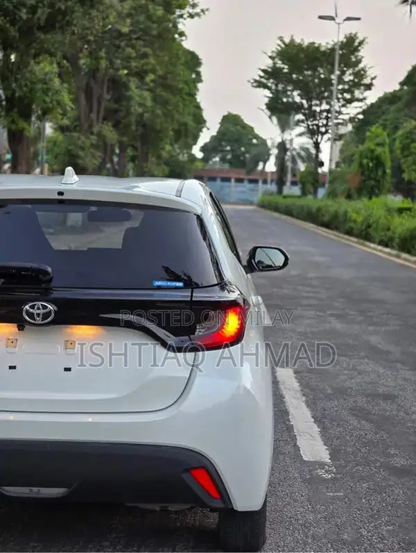Toyota Yaris Hatchback X Package White Interior