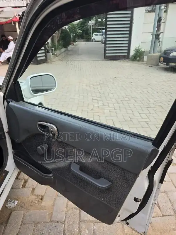 Suzuki Cultus 2012 VXR White Compact Sedan