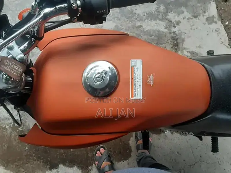 2024 YBR125G Motorcycle - Orange Matte Finish